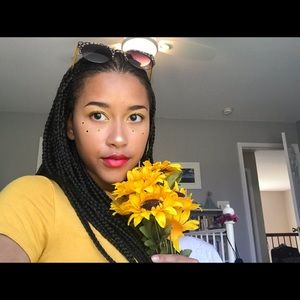 Meet your Posher, Nakeysa